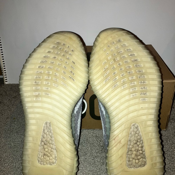 Adidas Yeezy 350 Zebras - Picture 4 of 5